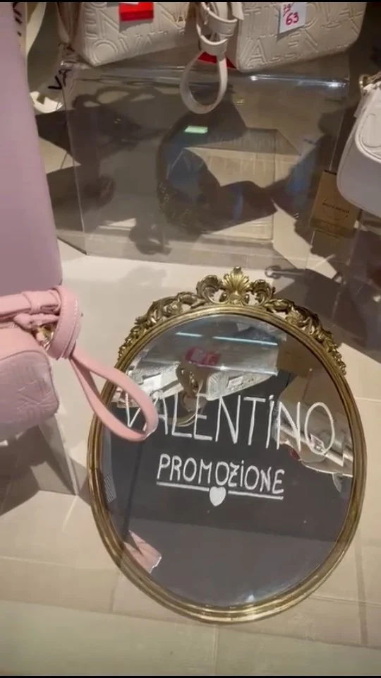 Ma che bella PROMO 😍
Ancora per voi -20% di sconto su tutta la collezione!!!
#reggioemilia #negozireggioemilia #nuovacollezione #sconti #moda #shopping