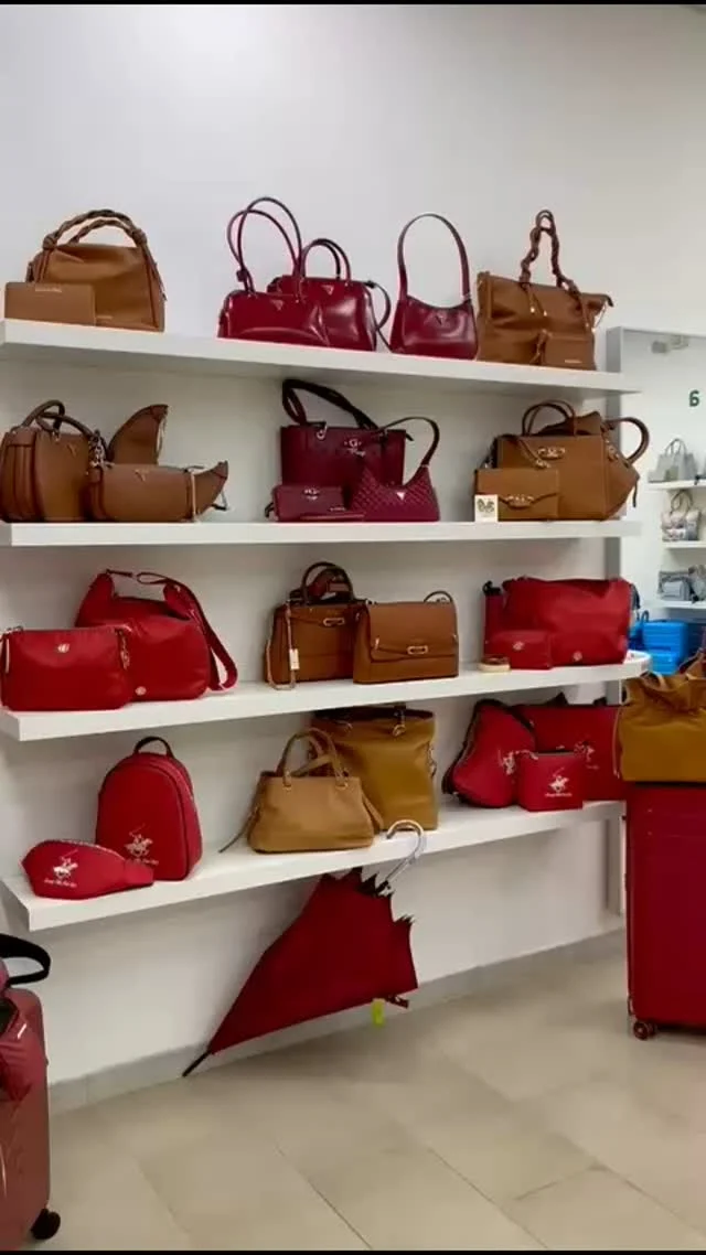 Un giretto al negozio del Quinzio 😉
#reggioemilia #nuovacollezione #moda #shopping #venerdi