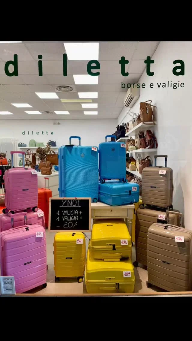 Promo @ynot_it 
-20% se acquisti due valigie ! 😍
#reggioemilia #valigeria #valigie #viaggi #vacanze
